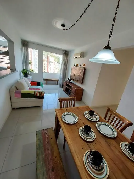 Melhor Custo Beneficio No Centro 4 Pessoas, 2Q, Ar, Garagem, Cozinha Completa Florianópolis Brasil