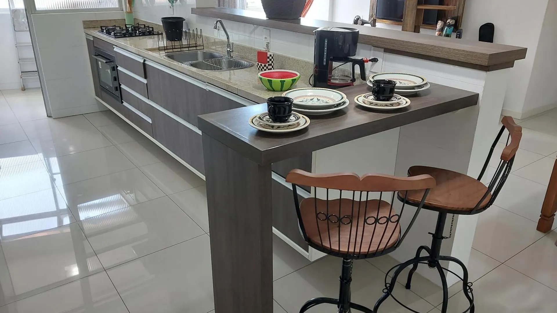 Melhor Custo Beneficio No Centro 4 Pessoas, 2Q, Ar, Garagem, Cozinha Completa Florianópolis 0*,